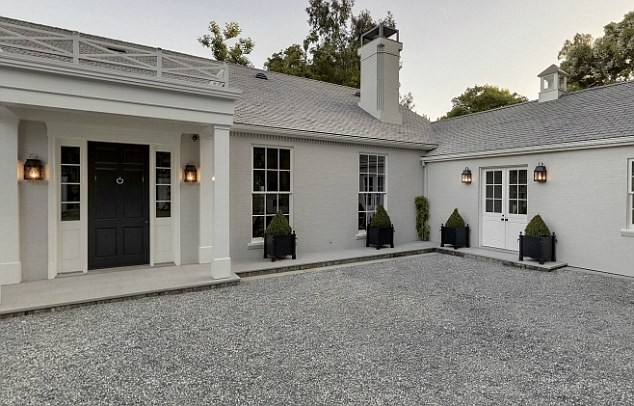 Gwyneth_Paltrow_y_Chris_Martin__casa_07