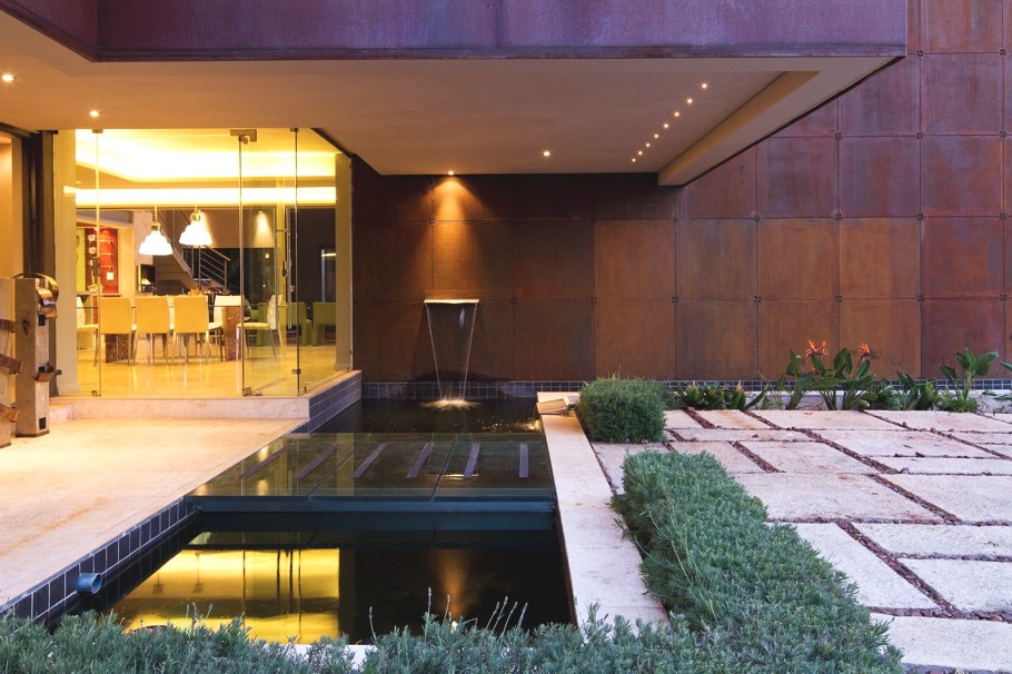 Contemporary-Property-South-Africa-11