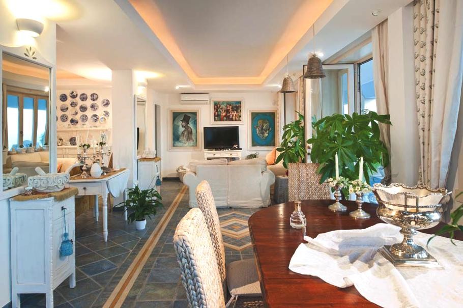 Luxury-Holiday-Villa-Italy-11