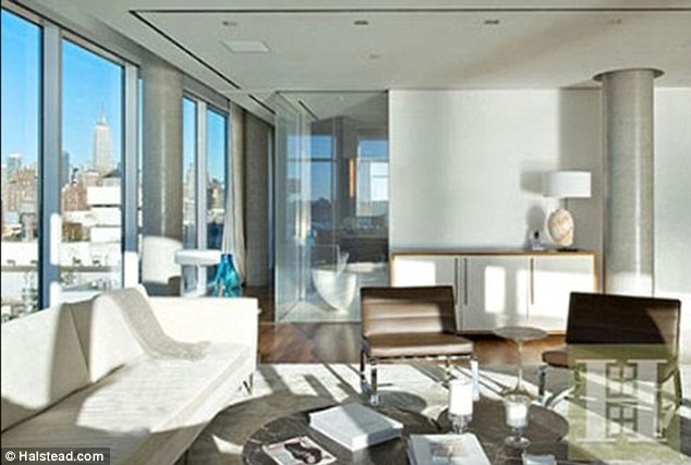 article-2185237-146FC63B000005DC-342_634x427