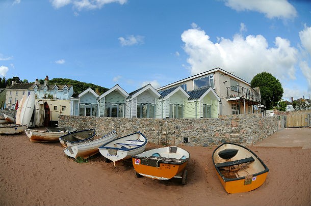 Saldi estivi: le banche spagnole mettono in vendita case sulla costa con il 70% di sconto