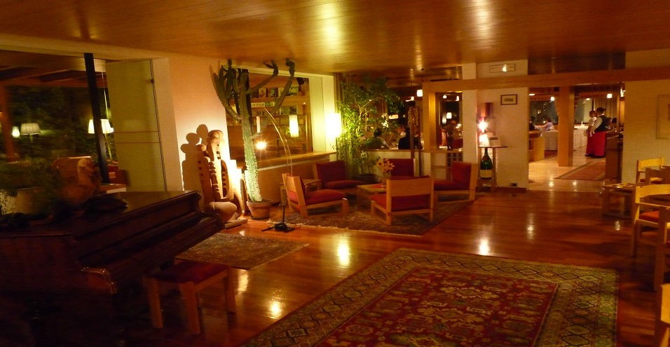 hall_1