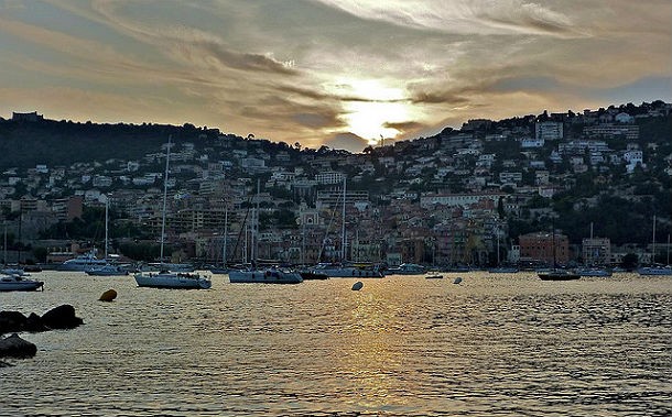 E batman fiorito cadde sulla casa: pronta una villa per la fuga in costa azzurra