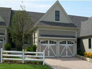 Mitt-Romney-townhouse