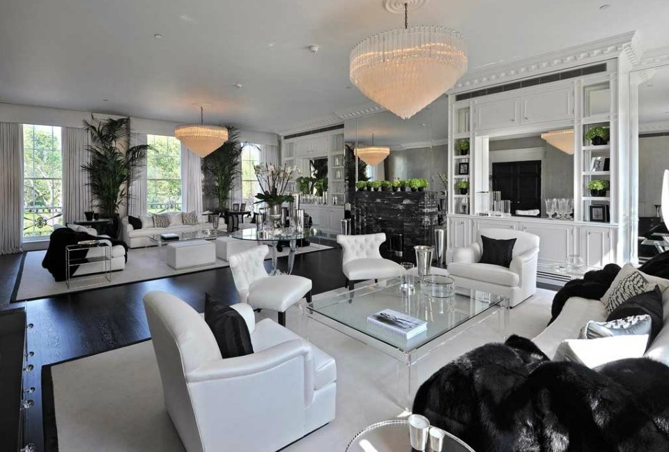 Gli affitti non entrano nello spesometro, ma le compravendite sì