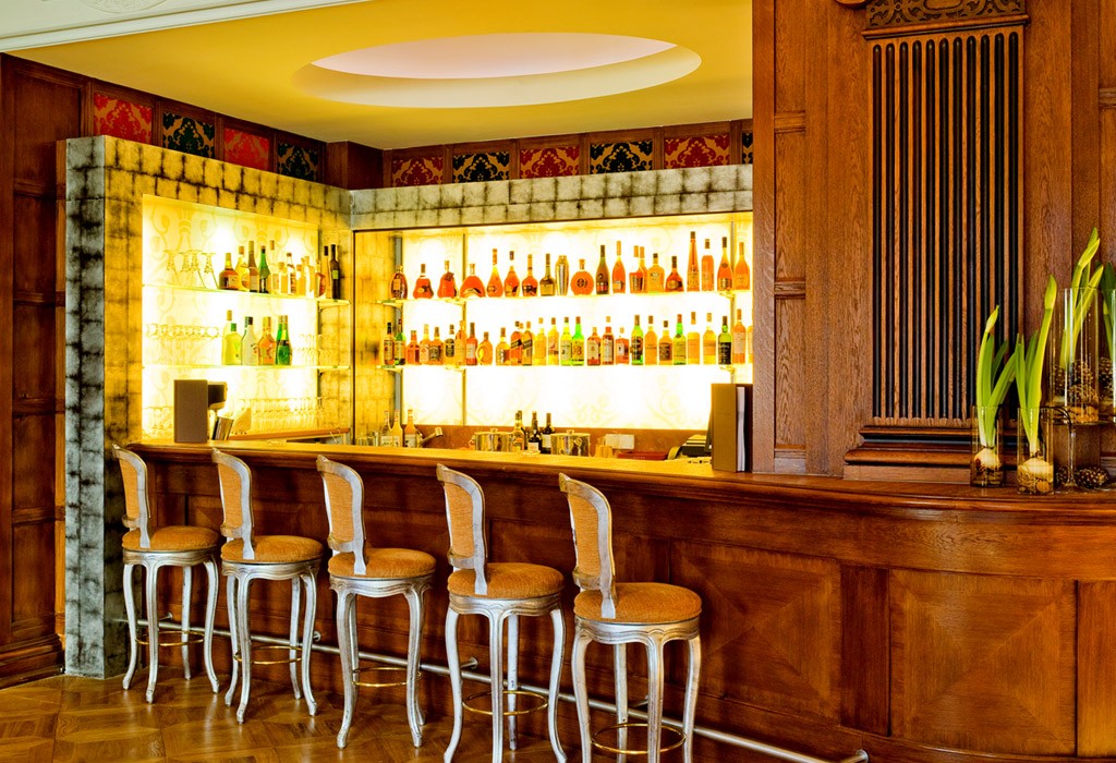 bar__0000s_0004_002