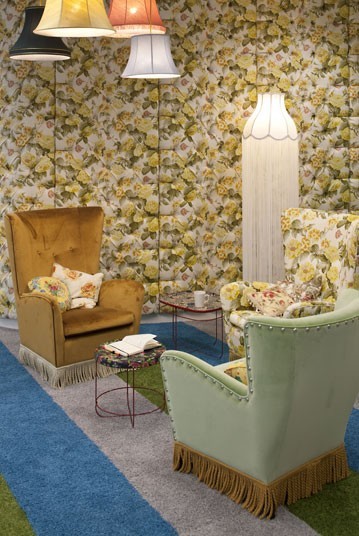 granny-seating_2303568k