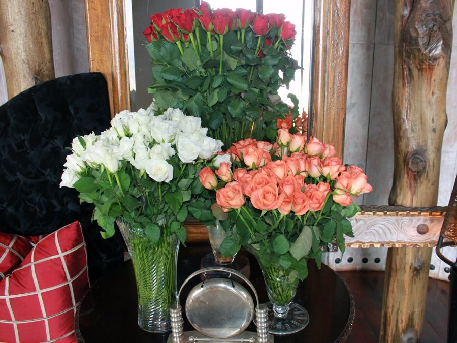 one-neat-thing-about-the-hotel-there-are-roses-everywhere-from-the-main-lodge-to-the-guest-rooms