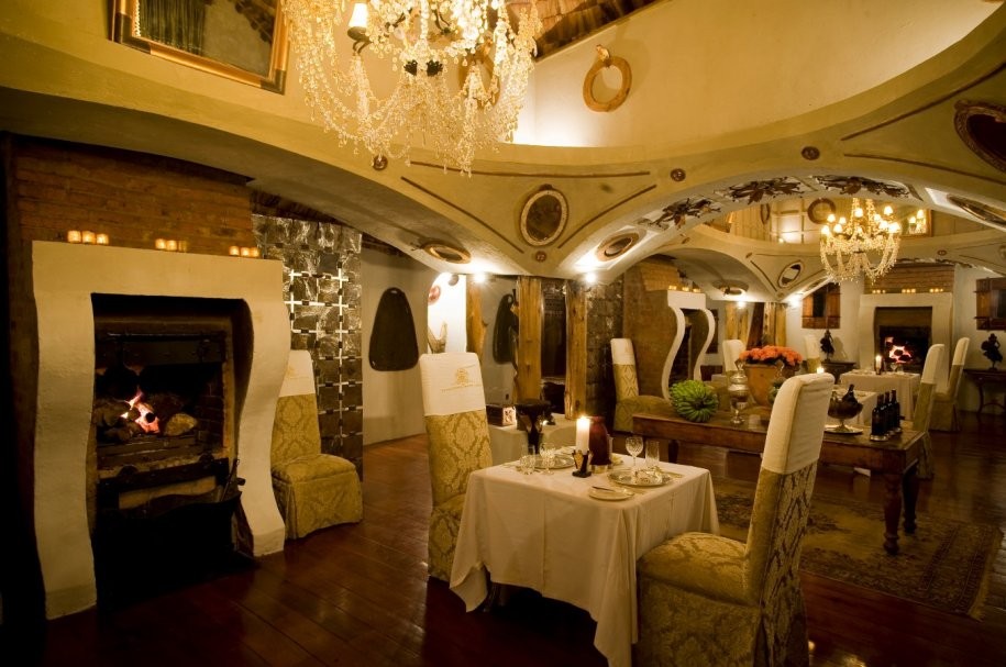 the-dining-room-was-similarly-opulent-theres-no-set-dinner-time-guests-can-come-and-go-as-they-p