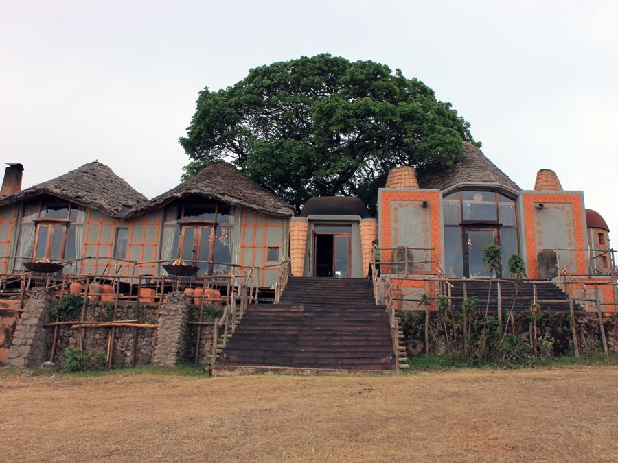 the-lodge-has-30-rooms-divided-into-three-separate-camps-north-south-and-tree-each-camp-has-its-