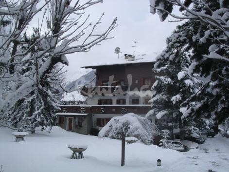 Casa del week-end: aspettando natale tra le nevi della valtellina (fotogallery)