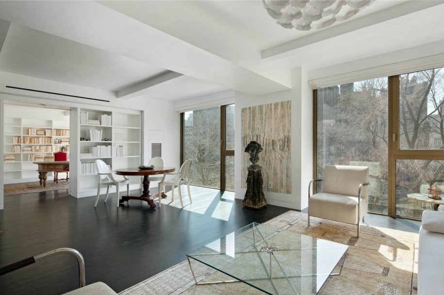 the-great-room-has-expansive-views-of-gramercy-park