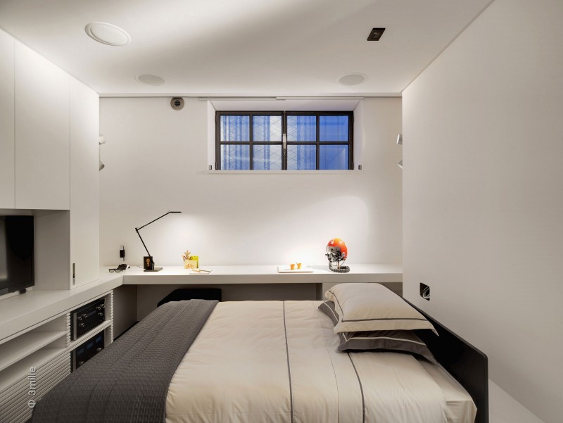 L'autista che diventa bancomat. Succede a renzo bossi (video)