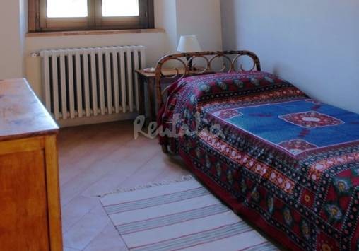 Fiducia degli italiani in netto calo ad aprile: colpa delle troppe tasse