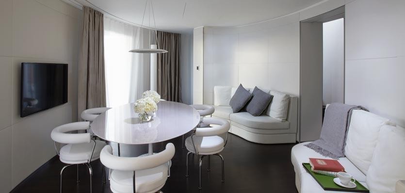 16cme-london-me-suitediningroom