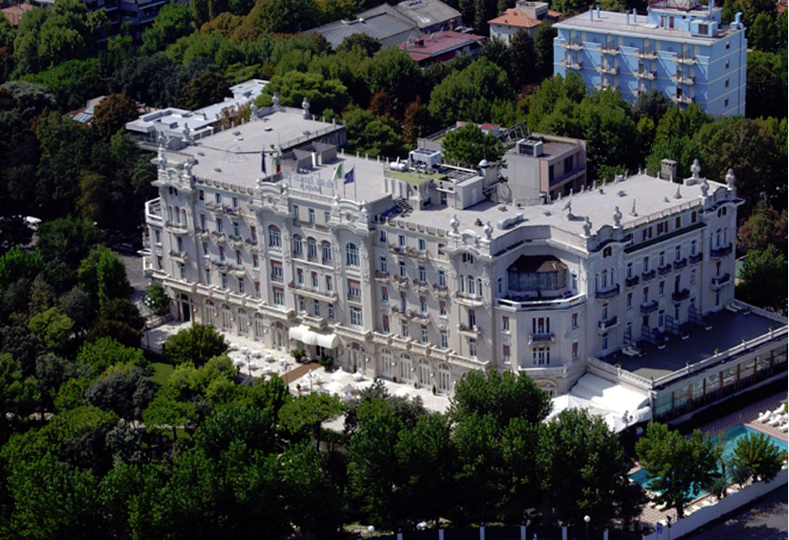 FireShot_Screen_Capture_006_-_Grand_Hotel_Rimini_albergo_5_stelle_lusso_riviera_romagnola_-_Phot