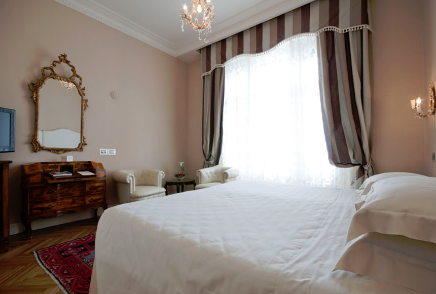 FireShot_Screen_Capture_033_-_Grand_Hotel_Rimini_albergo_5_stelle_lusso_riviera_romagnola_-_Phot