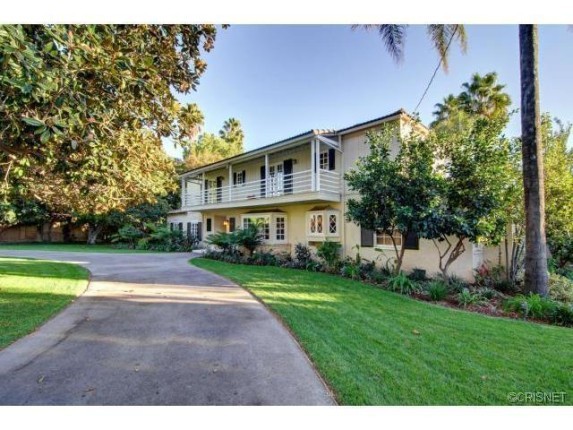 exterior-0ba85a-573x430