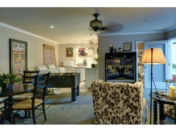 laundry-800c80-573x430