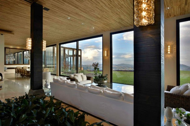 Case da sogno: un palazzo di legno e pietra tra le montagne del brasile (fotogallery)