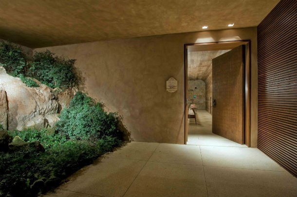 A-Palace-in-the-Mountains-12-1150x766