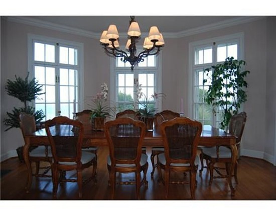 Dining-area-c7d4f3-550x430