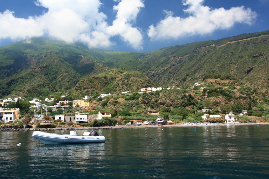 Venerdì a piedi in molte città: sciopero di 4 ore di bus, metro e tram