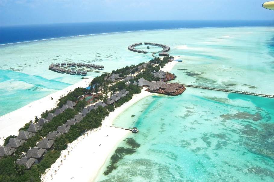 Luxury-Maldives-Resorts-01