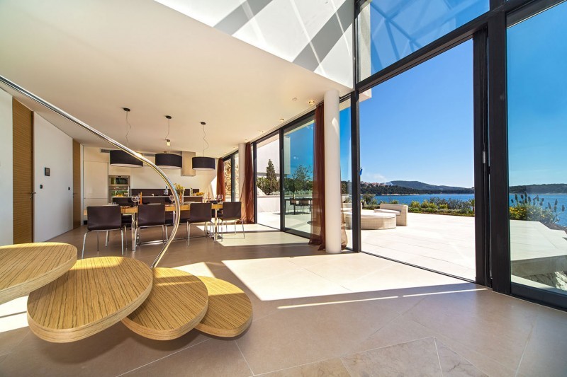 La casa al mare si prenota all'ultimo minuto