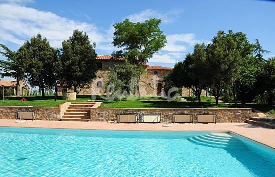 Casa del week end: un casale con piscina in Toscana per godersi la fine dell'estate (fotogallery)