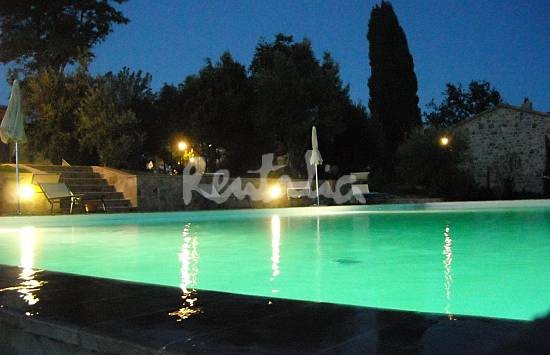 piscina_notte