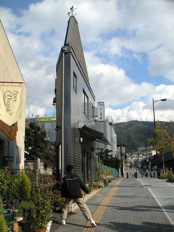 2203846608_9bfa50c8b8_b