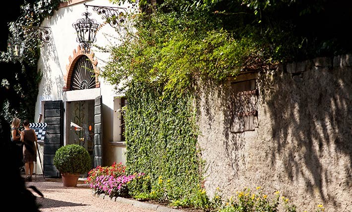 Rumori che corrono sul debito greco, la sfida di hp ad apple e gli aiuti alla spagna