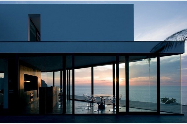 al_090813_09-940x6261-640x426