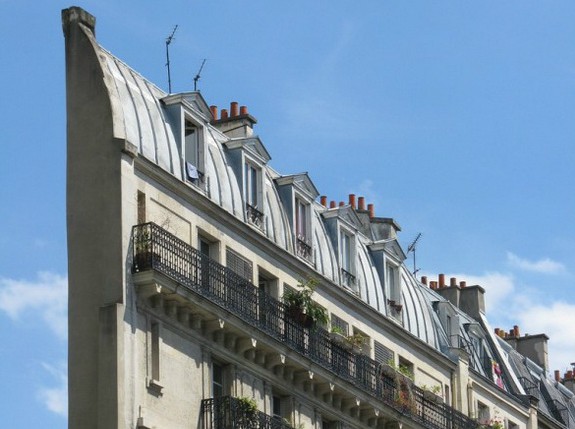 edificio-estrecho-paris-500