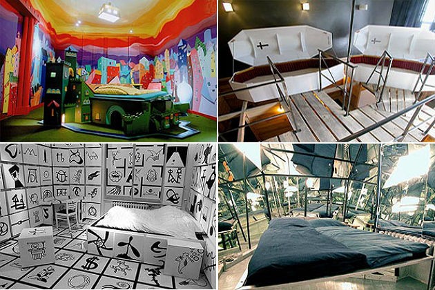 Specchi, bare e letti sospesi: l'hotel più strano di berlino accende la fantasia (fotogallery)