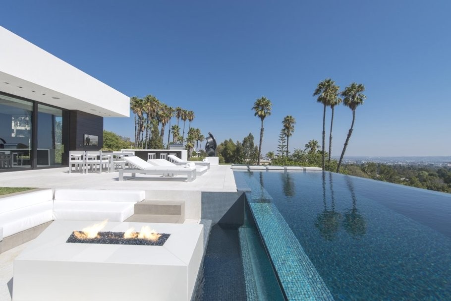 Luxury-Homes-Los-Angeles-California-Adelto-16