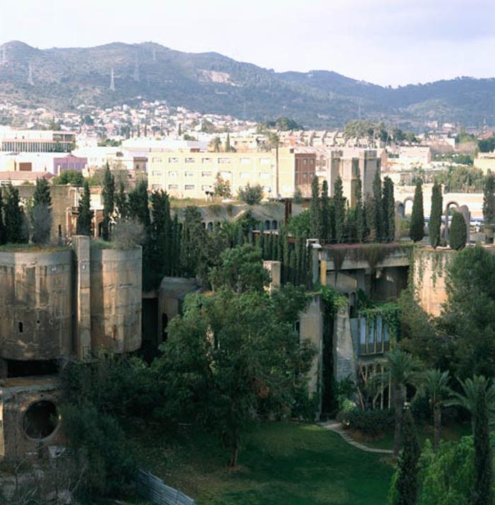 cement-factory-conversion-ricardo-bofill-barcelona-spain-21_-_copia