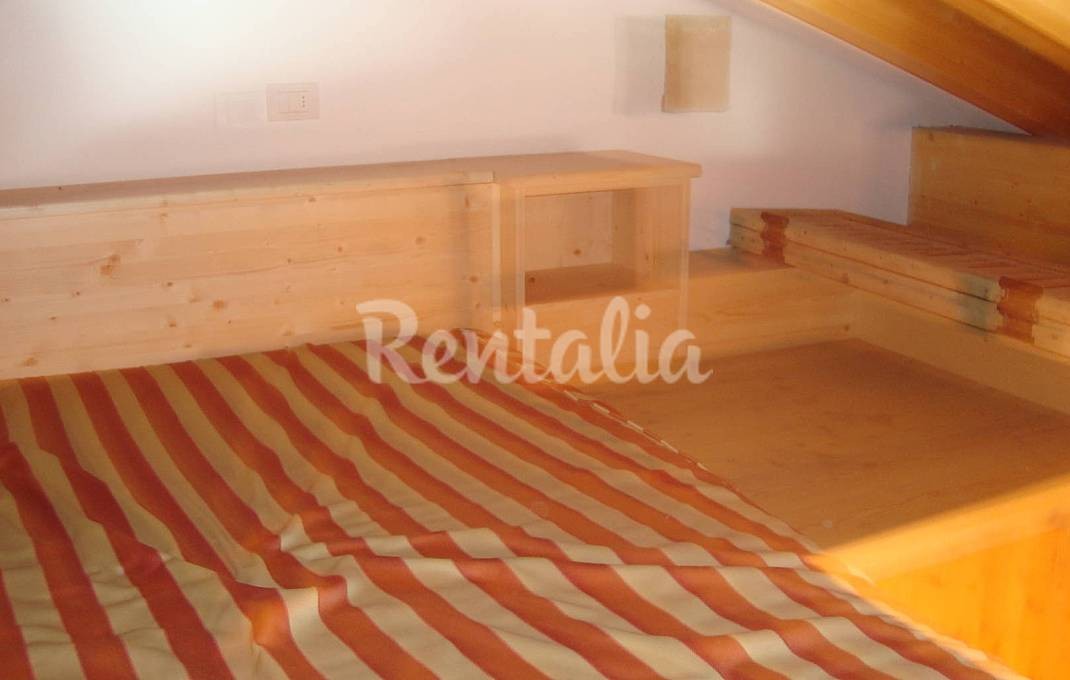 h.2051563.1070.680.0.ffffff.wm_.e8d92b08