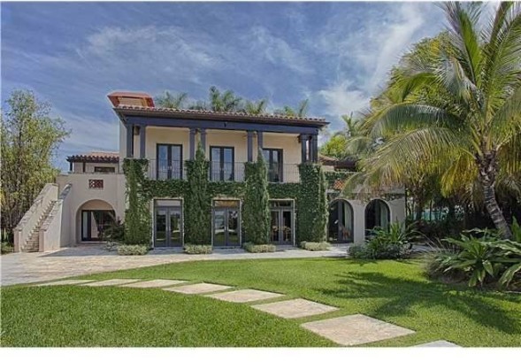 Matt-Damons-home-exterior-9e7221-589x409