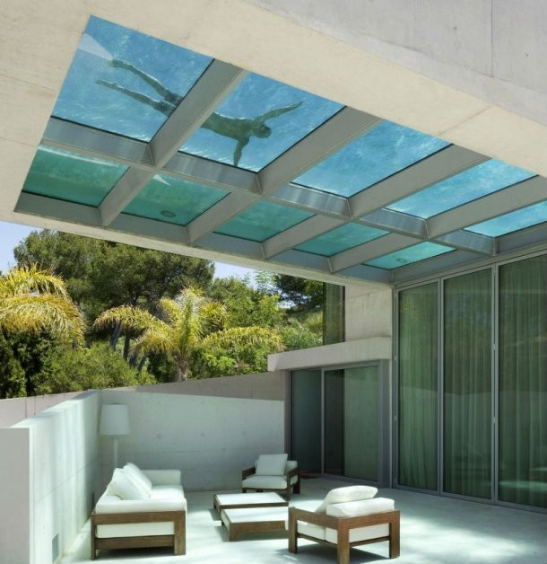 Nuotare a pelo d'acqua sul tetto della propria casa in una villa da sogno a marbella (fotogallery) 