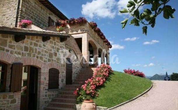 Casa vacanza a gubbio, un angolo di paradiso immerso nella campagna umbra (fotogallery) 