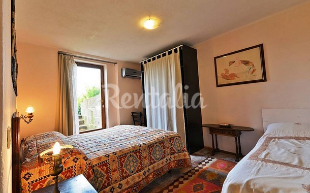 rentalia-saturnia-13