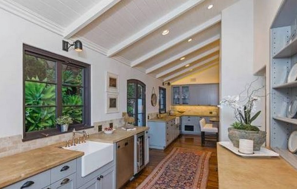 robert-pattinson-casa-los-angeles-10