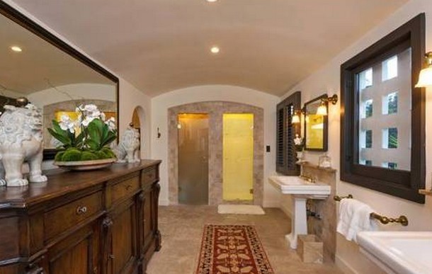 robert-pattinson-casa-los-angeles-12