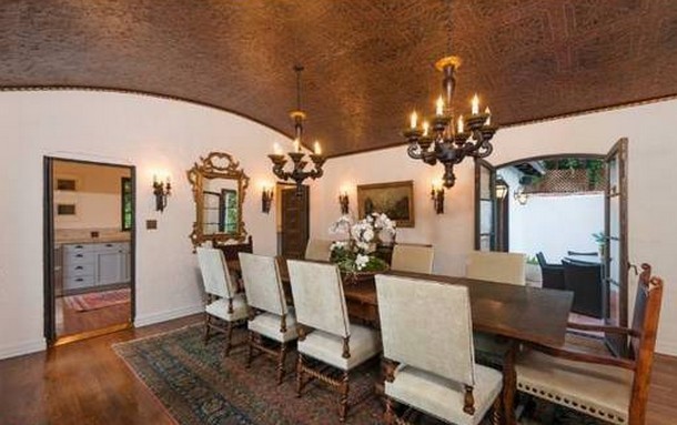 robert-pattinson-casa-los-angeles-7