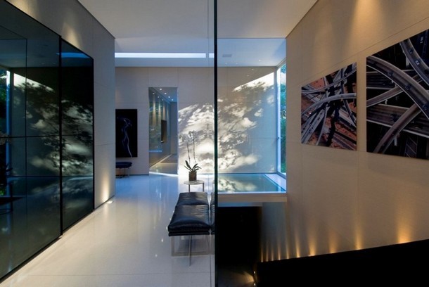 The-Luxury-Glass-Pavilion-House-by-Steve-Hermann-16