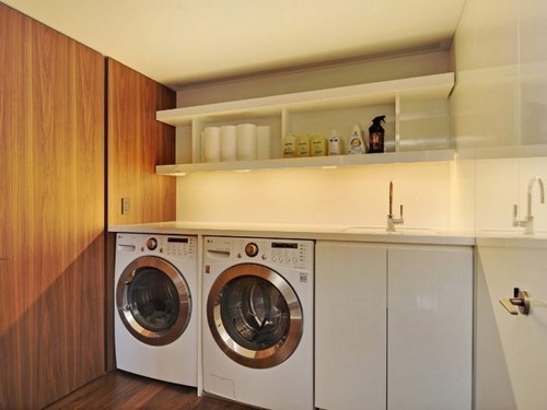 Rumori che corrono sul nuovo ministro delle Infrastrutture e sullindagine su Facebook per violazione della privacy