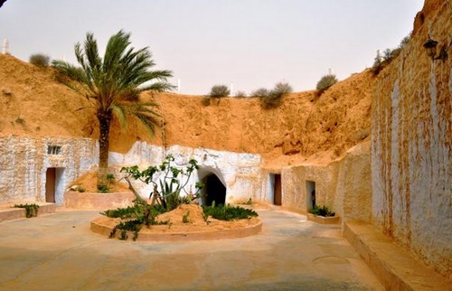 Viaggio all'hotel sidi driss, in tunisia, dove si può dormire come uno jedi di "star wars" (fotogallery)