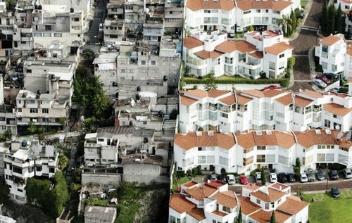 "Quartiere ricco, quartiere povero": queste immagini (senza photoshop) mostrano le enormi differenza sociali in messico